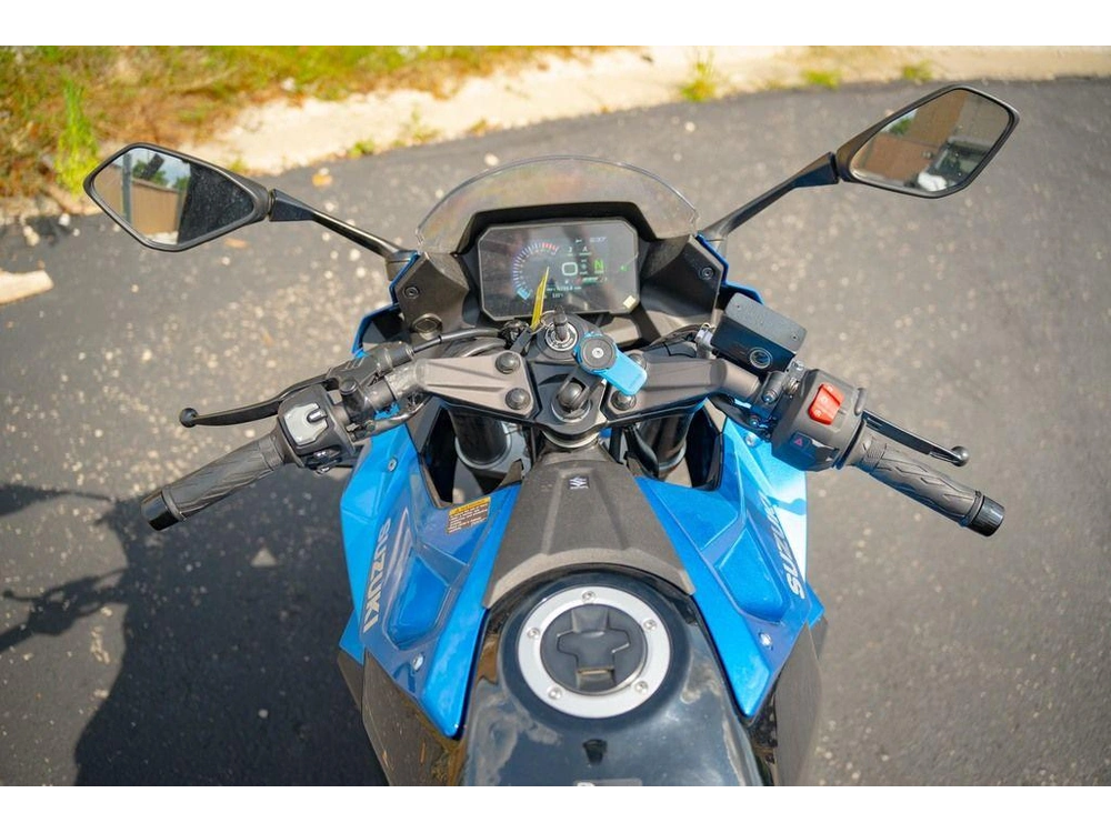 2024 Suzuki Gsx-8r alt