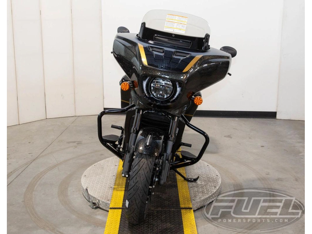 2026 Indian Motorcycle Chieftain® Powerplus Dark Horse® 112 W/powerband Black Crystal W/black Meta alt