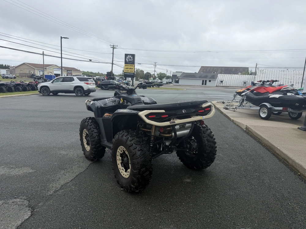 Can-am Outlander Backcountry 1000r 2026 alt