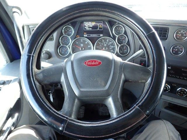 Peterbilt 567 2016