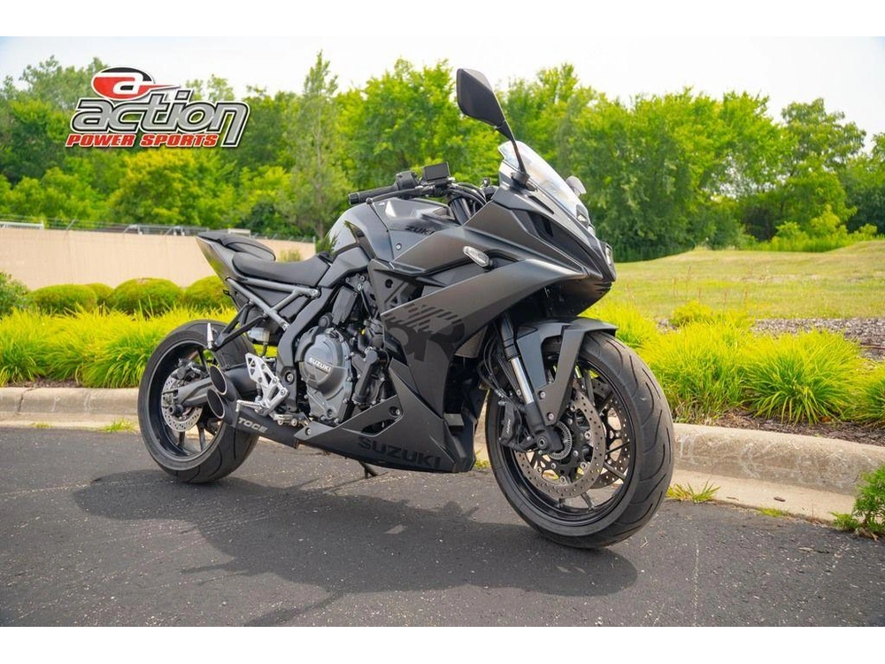 2025 Suzuki Gsx-8r alt