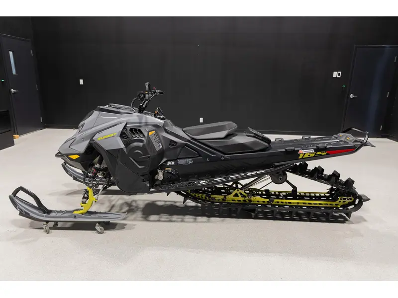 2026 Ski-Doo SUMMIT EDGE 165 CHTB