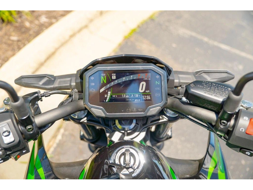 2025 Kawasaki Z650 Abs alt