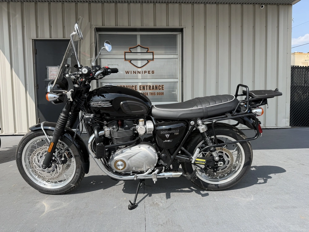 2023 Triumph T120 alt