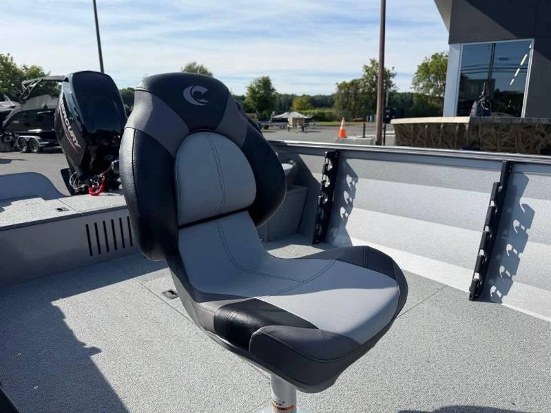 Crestliner 1650 Kodiak Tiller 2026 alt
