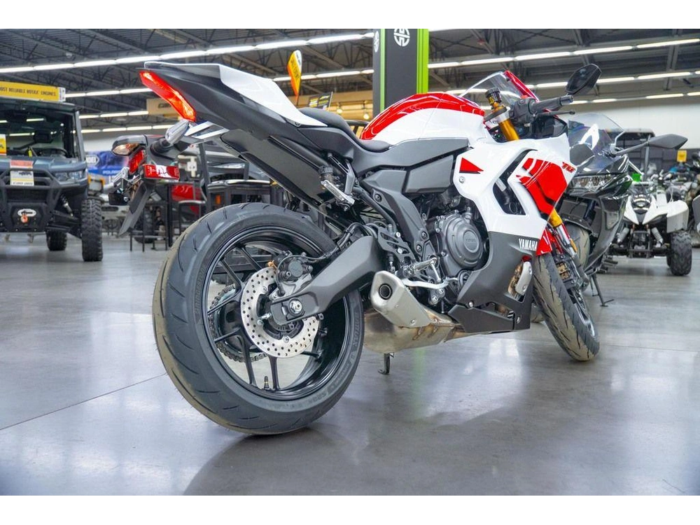 2026 Yamaha Yzf-r7 70th Anniversary Edition alt