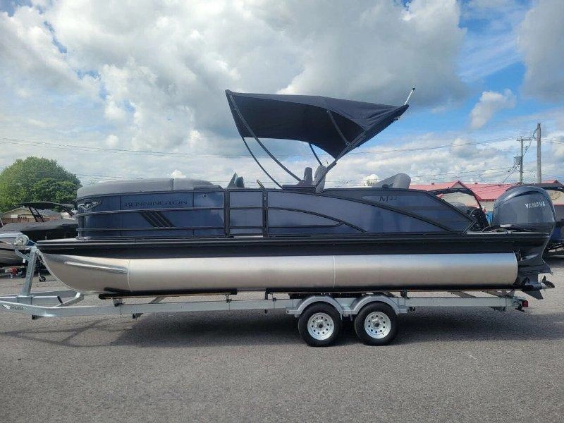 Bennington Marine M22 Swingback Luxe 3t / F200 2025 alt