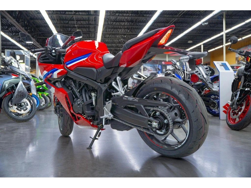 2026 Honda Cbr650r E-clutch alt