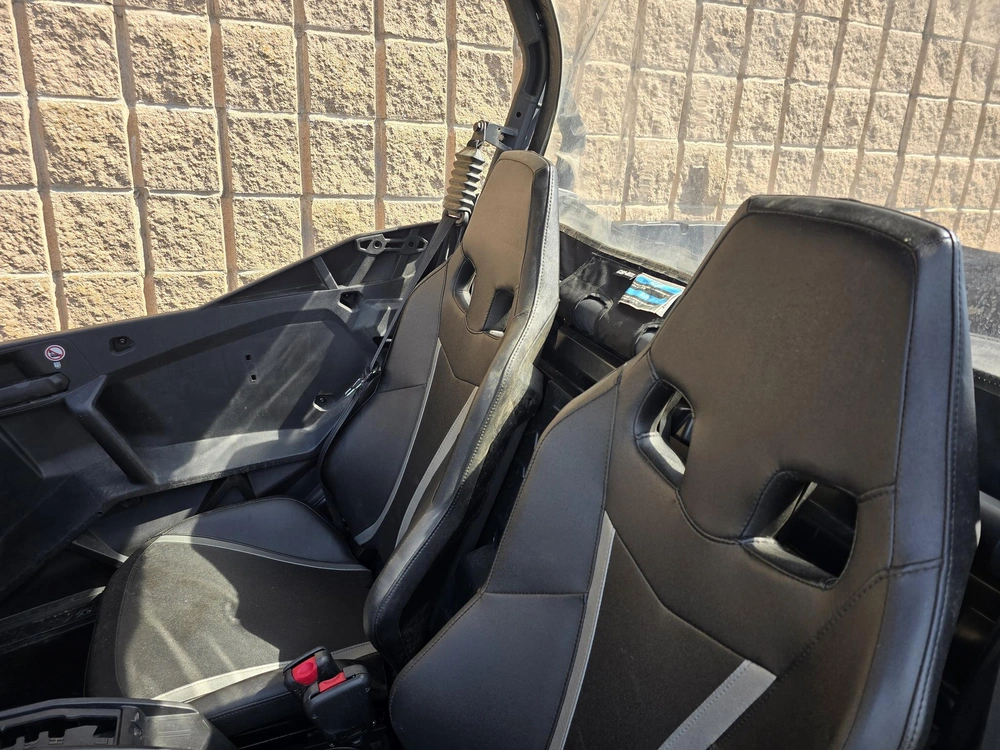 2024 Brp Commander Dps 700 alt