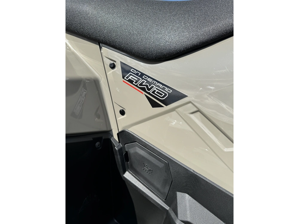 2026 Polaris Sportsman 570 Eps Desert Sand alt