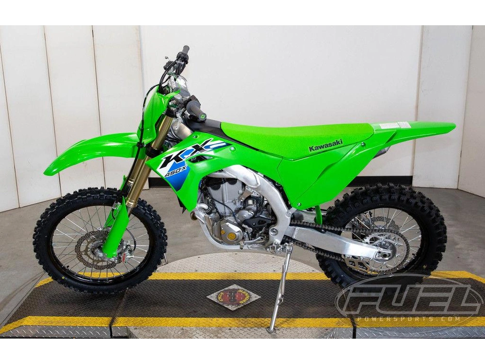 2026 Kawasaki Kx™450x alt