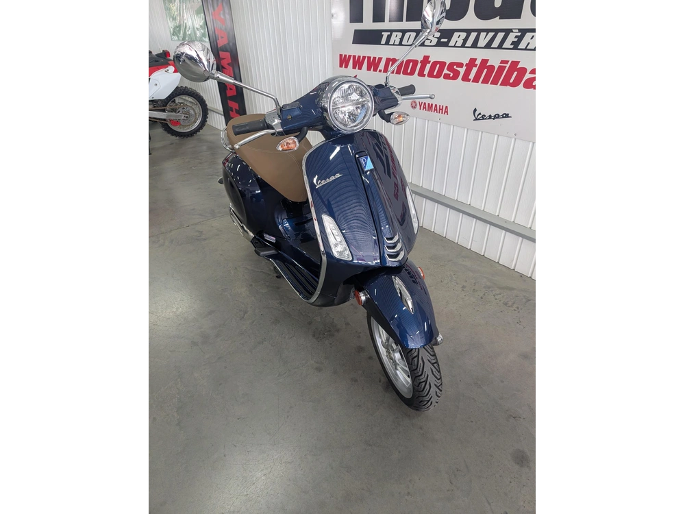 Vespa Primavera 50 2022 alt