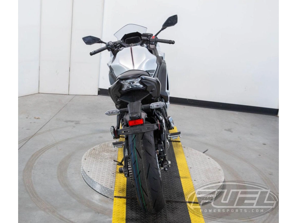 2026 Kawasaki Ninja® 650 Abs alt