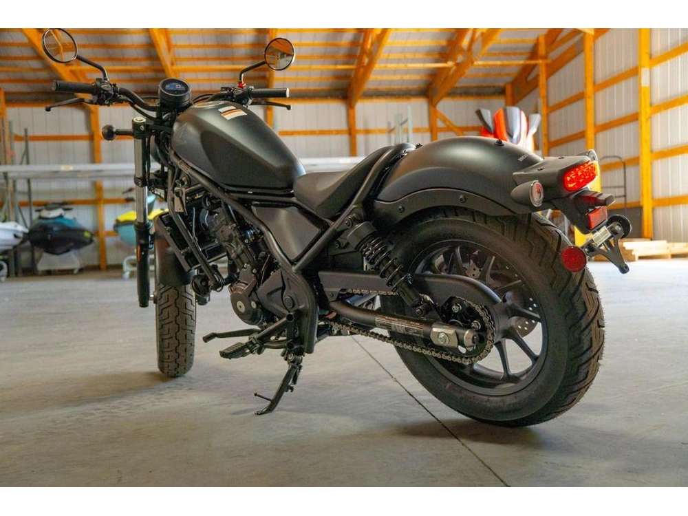 2025 Honda Rebel 300 alt