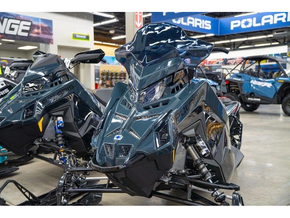2026 Polaris 850 Indy Xc 137 Gloss Black / Blue Dusk alt