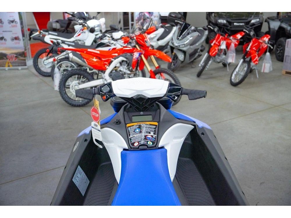 2026 Sea-doo Spark™ For 3 Rotax® 900 Ace™ - 90 Conv With Ibr And Audio alt