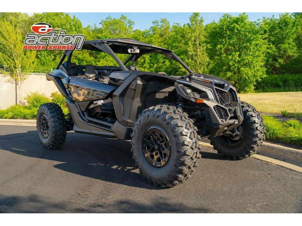 2026 Can-am Maverick X3 X Ds Turbo Rr Triple Black_4.5 In alt