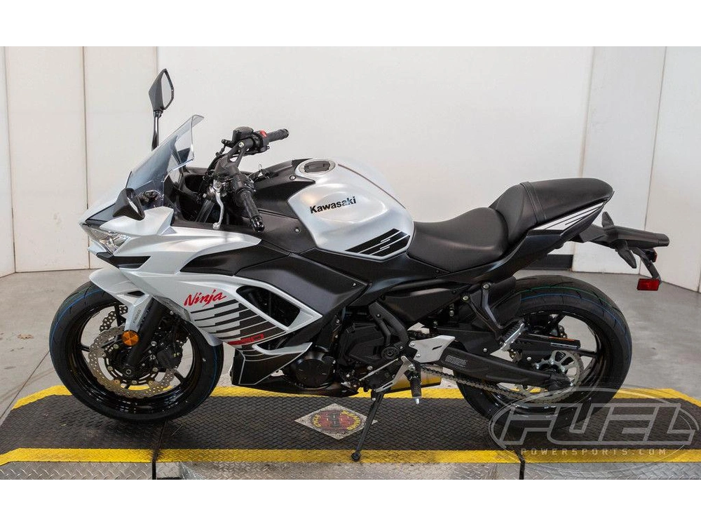 2026 Kawasaki Ninja® 650 Abs alt