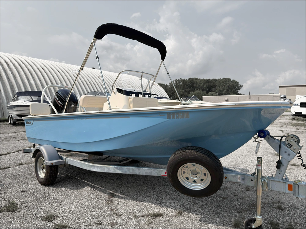 2027 Boston Whaler 170 Montauk