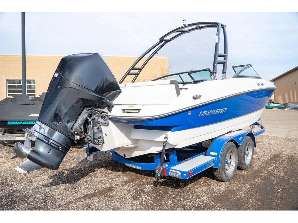 2019 Monterey Boats M-225 alt
