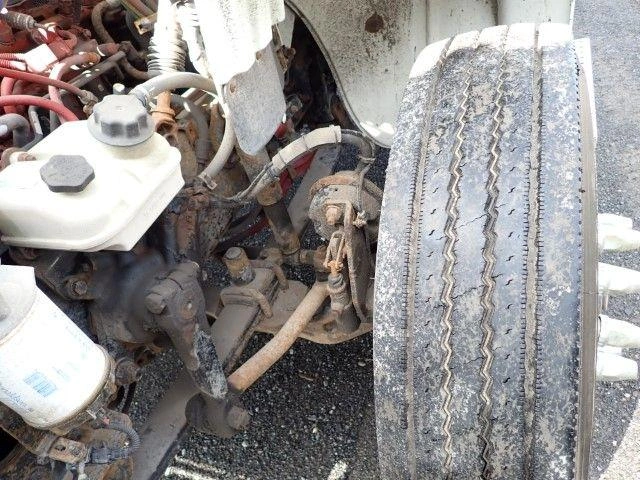 Freightliner M2106 2016