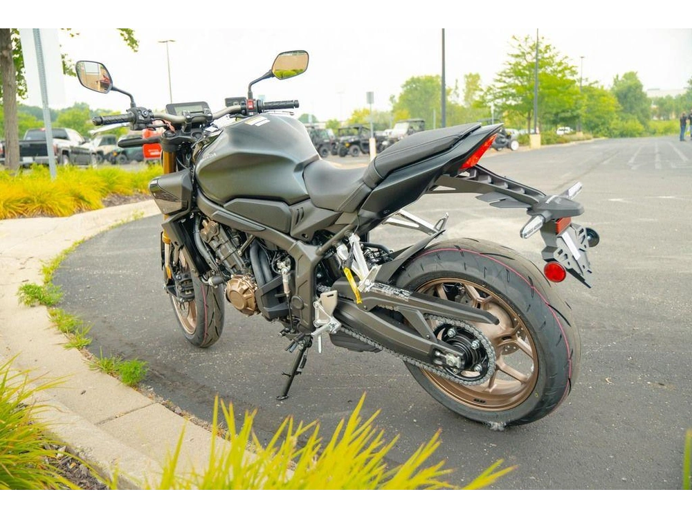 2026 Honda Cb650r E-clutch alt