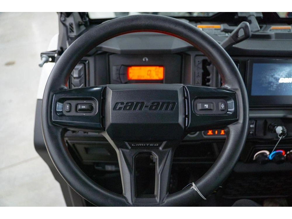 2026 Can-am Defender Limited Hd11 alt