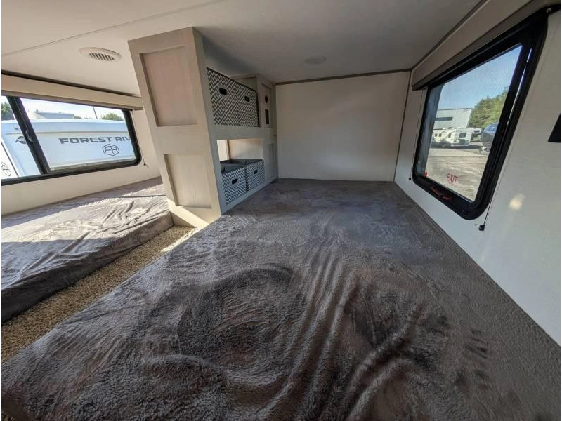 Coachmen Catalina 42condo 2027 alt