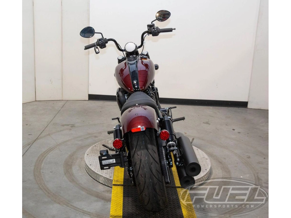 2025 Indian Motorcycle Chief® Bobber Dark Horse® Maroon Metallic alt