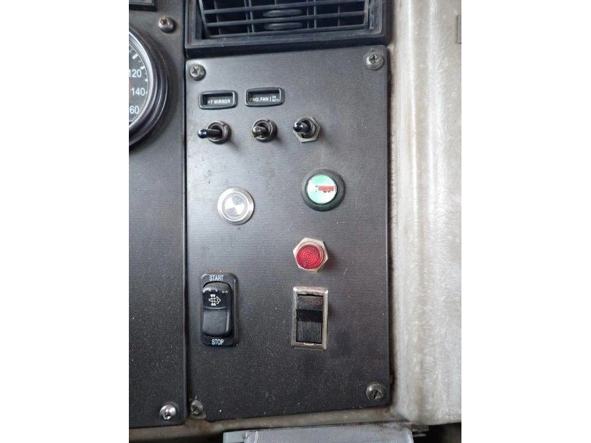 Peterbilt 325 2009