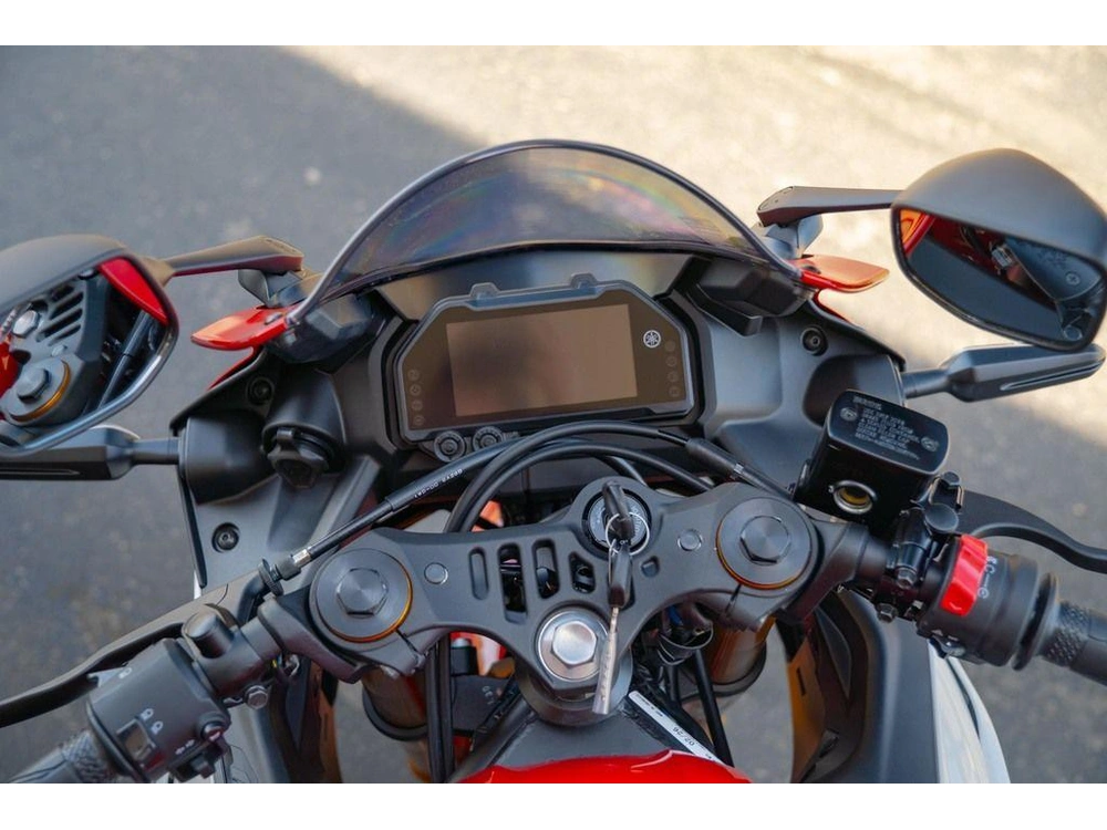 2026 Yamaha Yzf-r3 70th Anniversary Edition alt