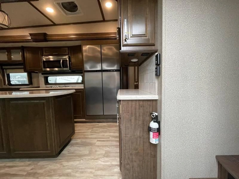 Grand Design Solitude 310gk 2020 alt
