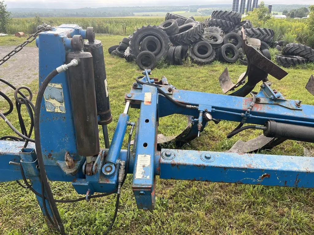 2000 Overum DV4108H