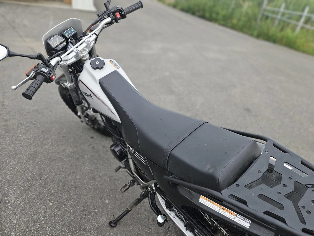 2024 Yamaha Tw200 alt