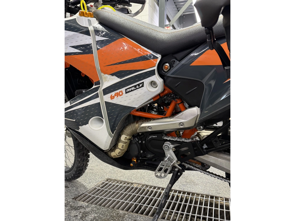 Ktm 690 Enduro R 2021 alt