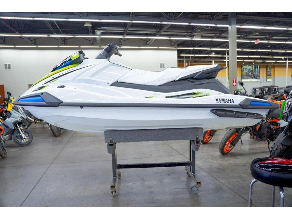 2026 Yamaha Vx® Deluxe alt