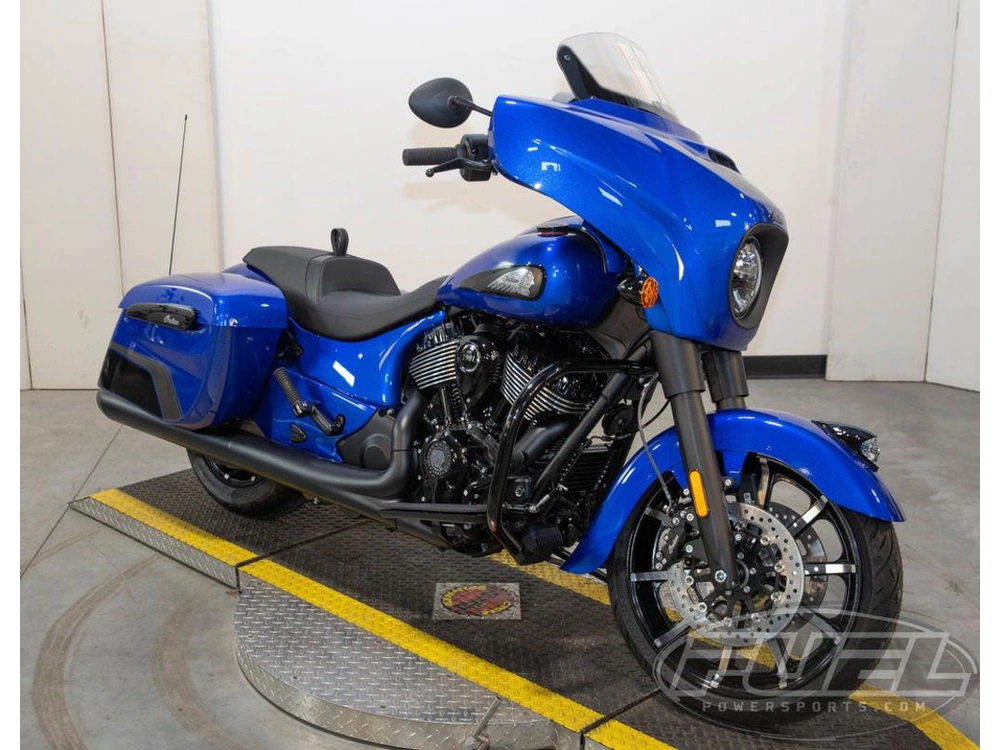 2026 Indian Motorcycle Chieftain® Dark Horse® Deep Blue Metallic alt