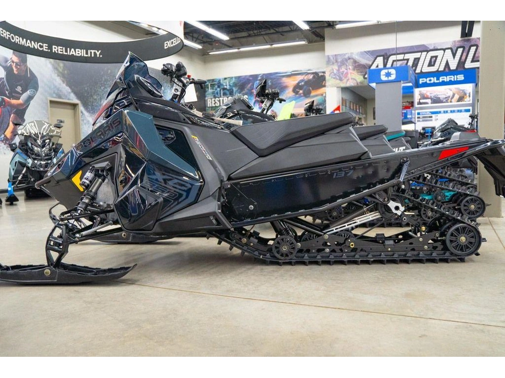 2026 Polaris 850 Indy Xc 137 Gloss Black / Blue Dusk alt
