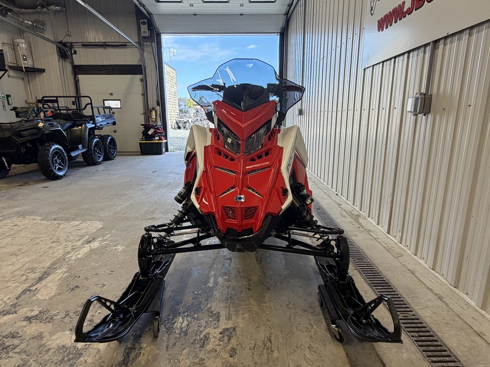 2027 Polaris 850 Sb Xc 146 1.6 Red alt