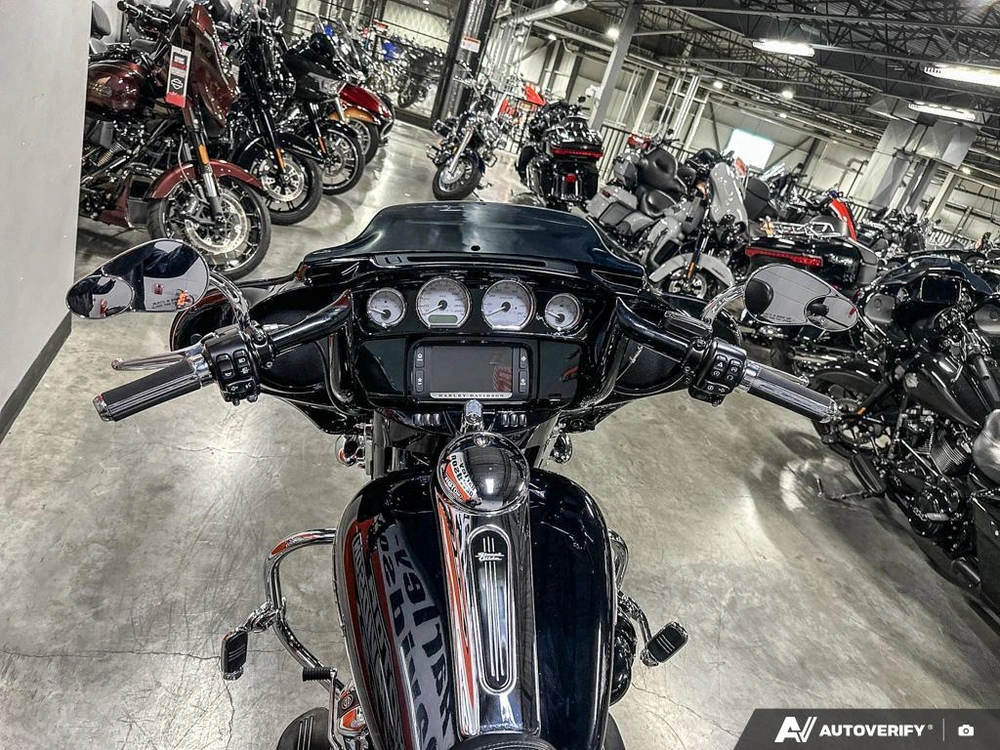 2017 Harley-davidson Street Glide Special alt