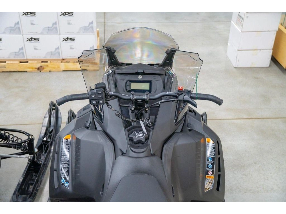 2026 Ski-doo Renegade® Adrenaline® 900 Ace Turbo R Ripsaw 1.25_black alt