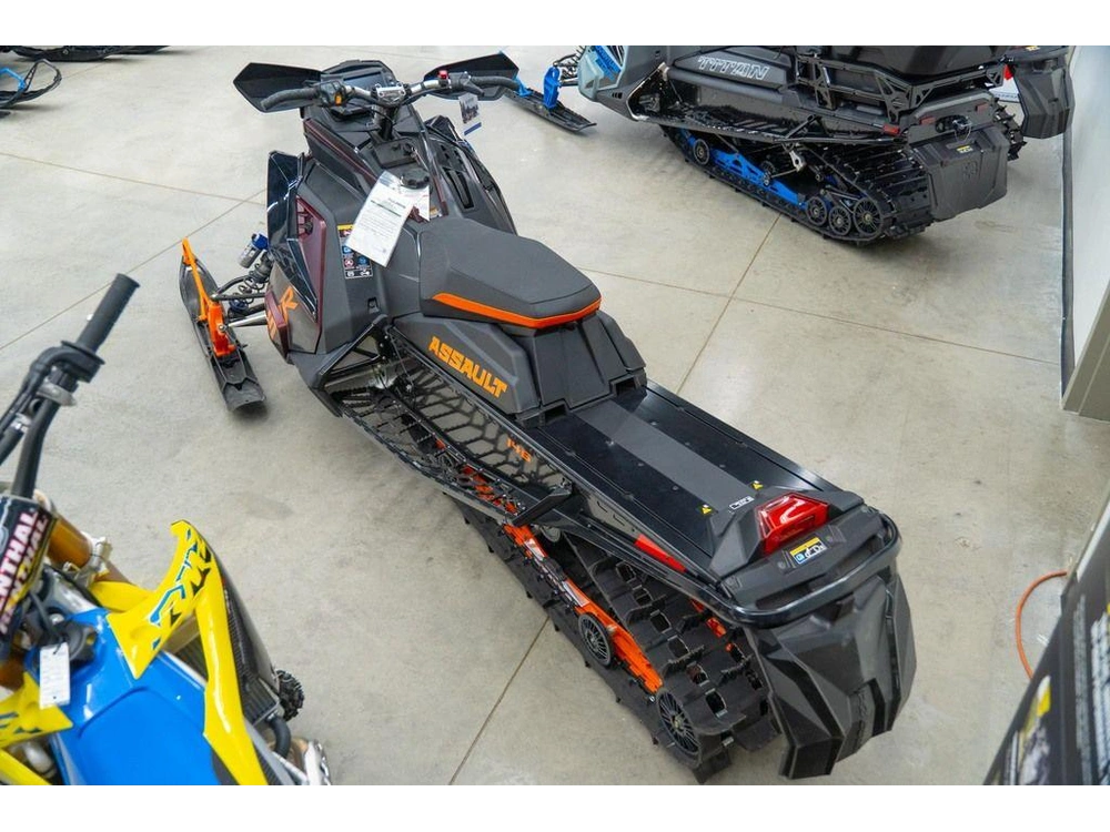 2025 Polaris 9r Switchback Assault 146 Matte Dark Cherry / Gloss Black alt