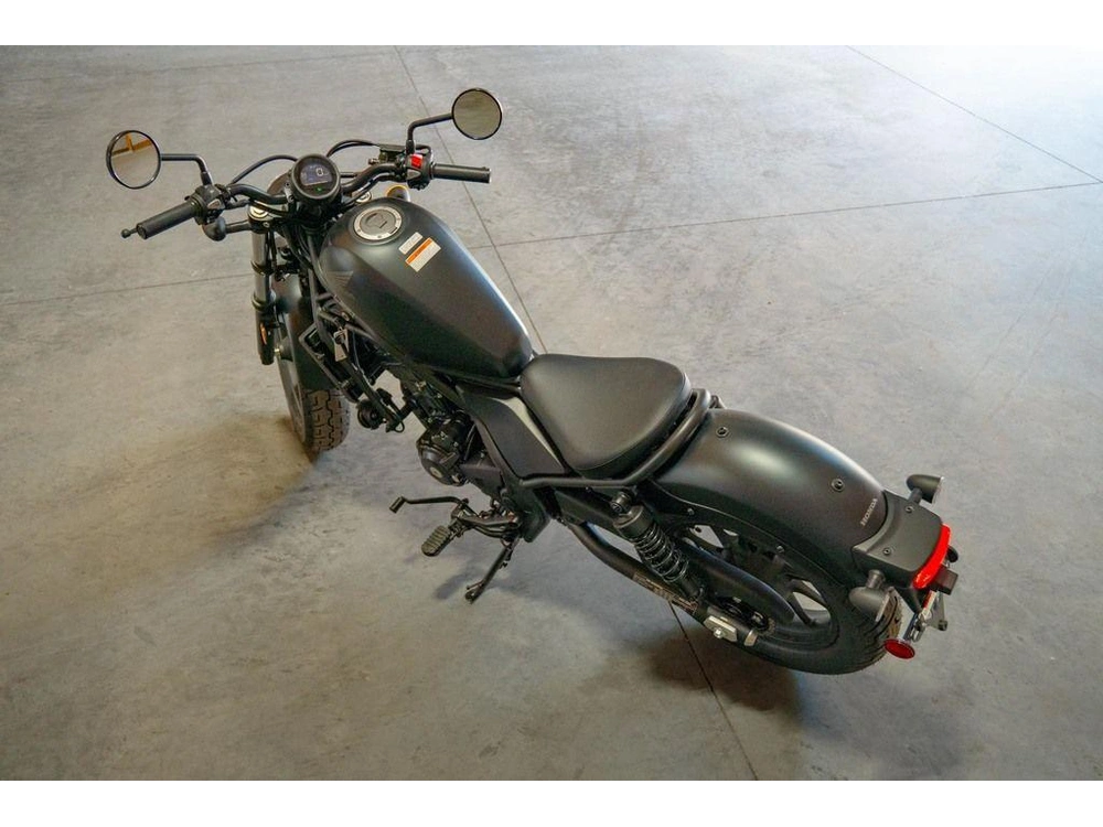 2025 Honda Rebel 300 alt