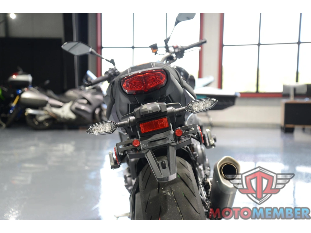 2024 Yamaha Mt-10 alt