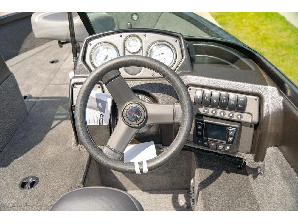 2026 Alumacraft Voyageur 175 Sport alt