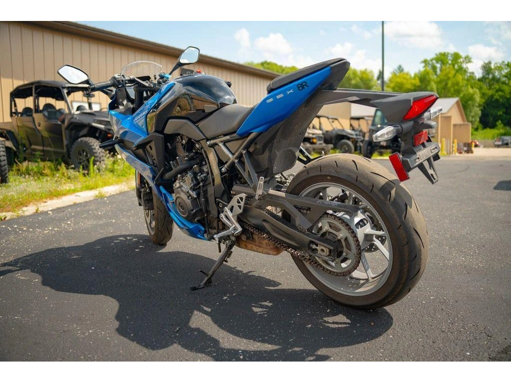 2024 Suzuki Gsx-8r alt