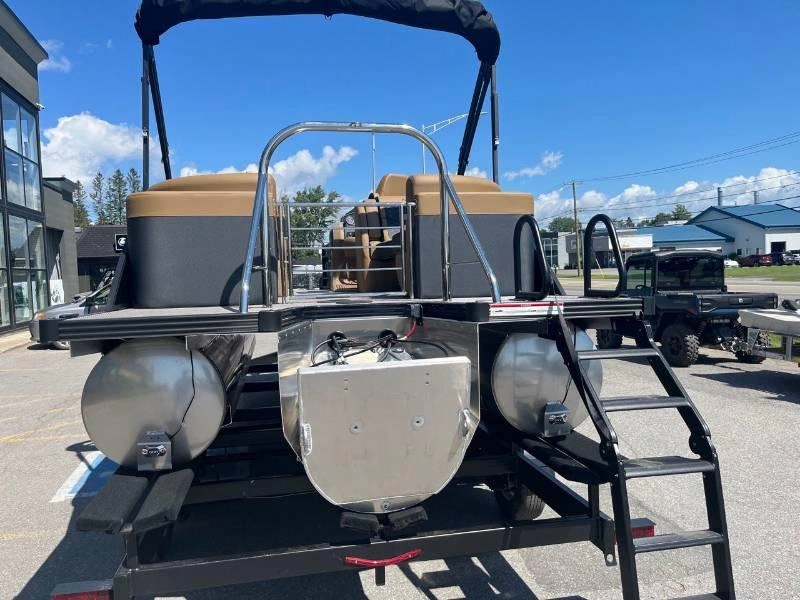 Manitou 23 Encore Rf Shp 575 2027 alt