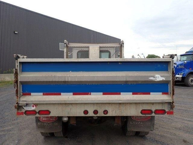 Peterbilt 325 2009