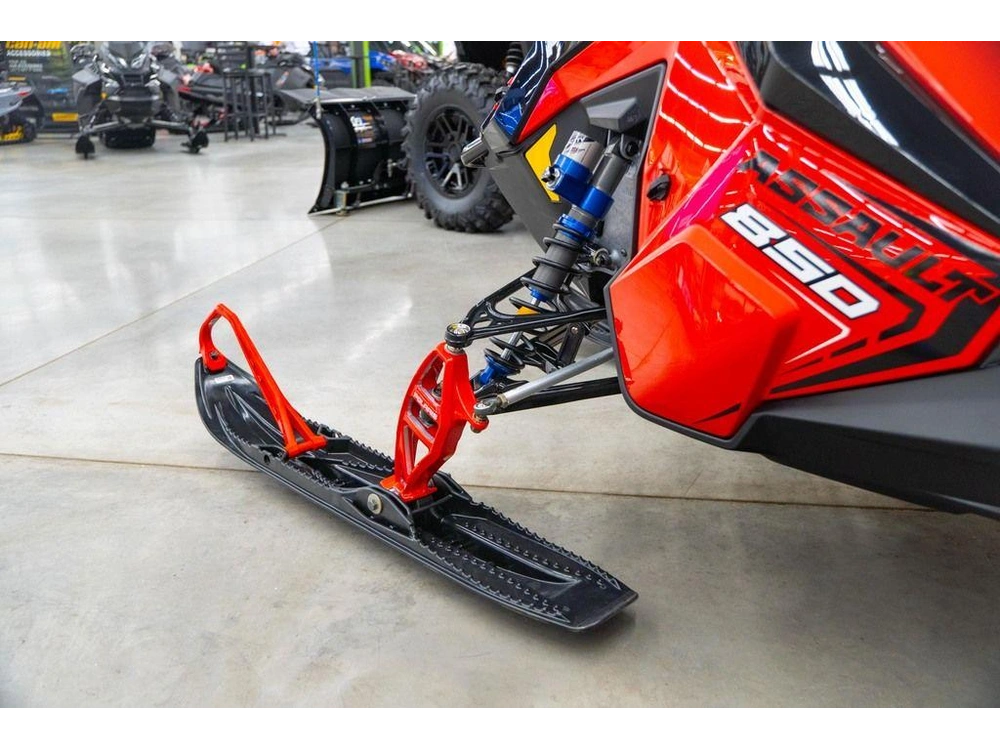 2026 Polaris 850 Switchback Assault 146 - Escape Ifs Indy Red / Gloss Black alt