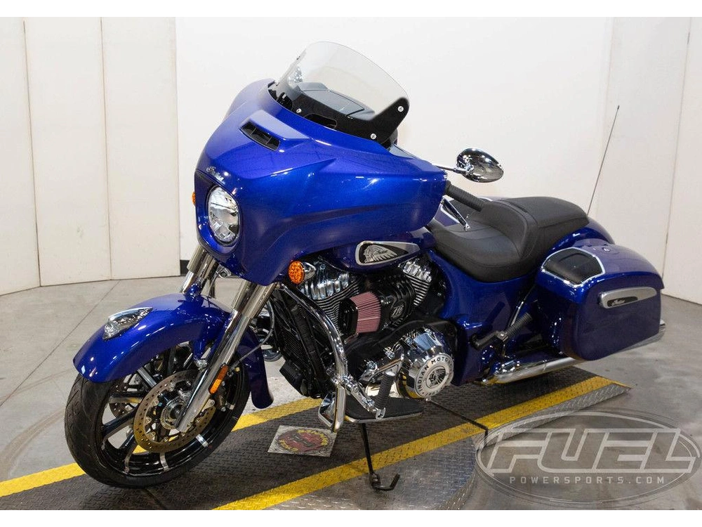2024 Indian Motorcycle Chieftain® Limited With Powerband Audio Package Spirit Blue Metallic alt